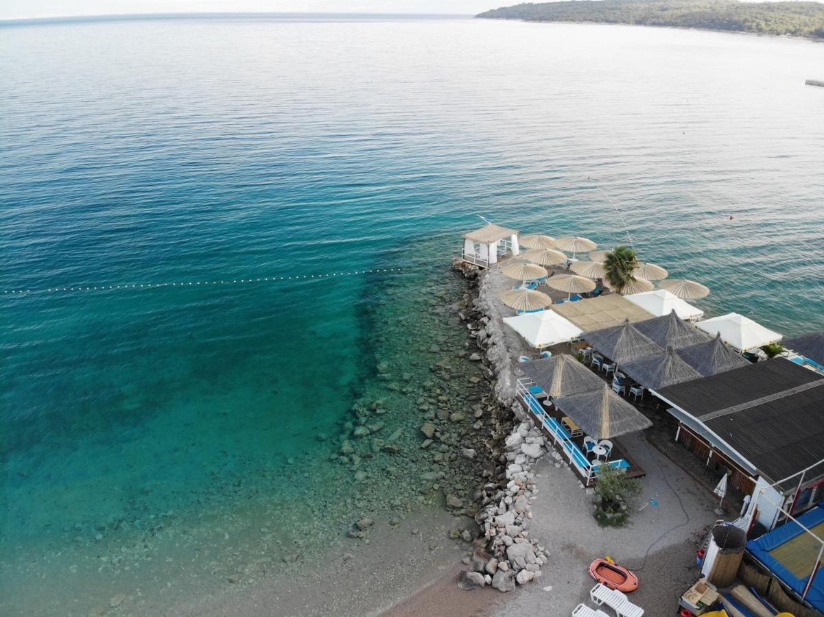 Apartments By The Sea Njivice, Krk - 5296 מראה חיצוני תמונה