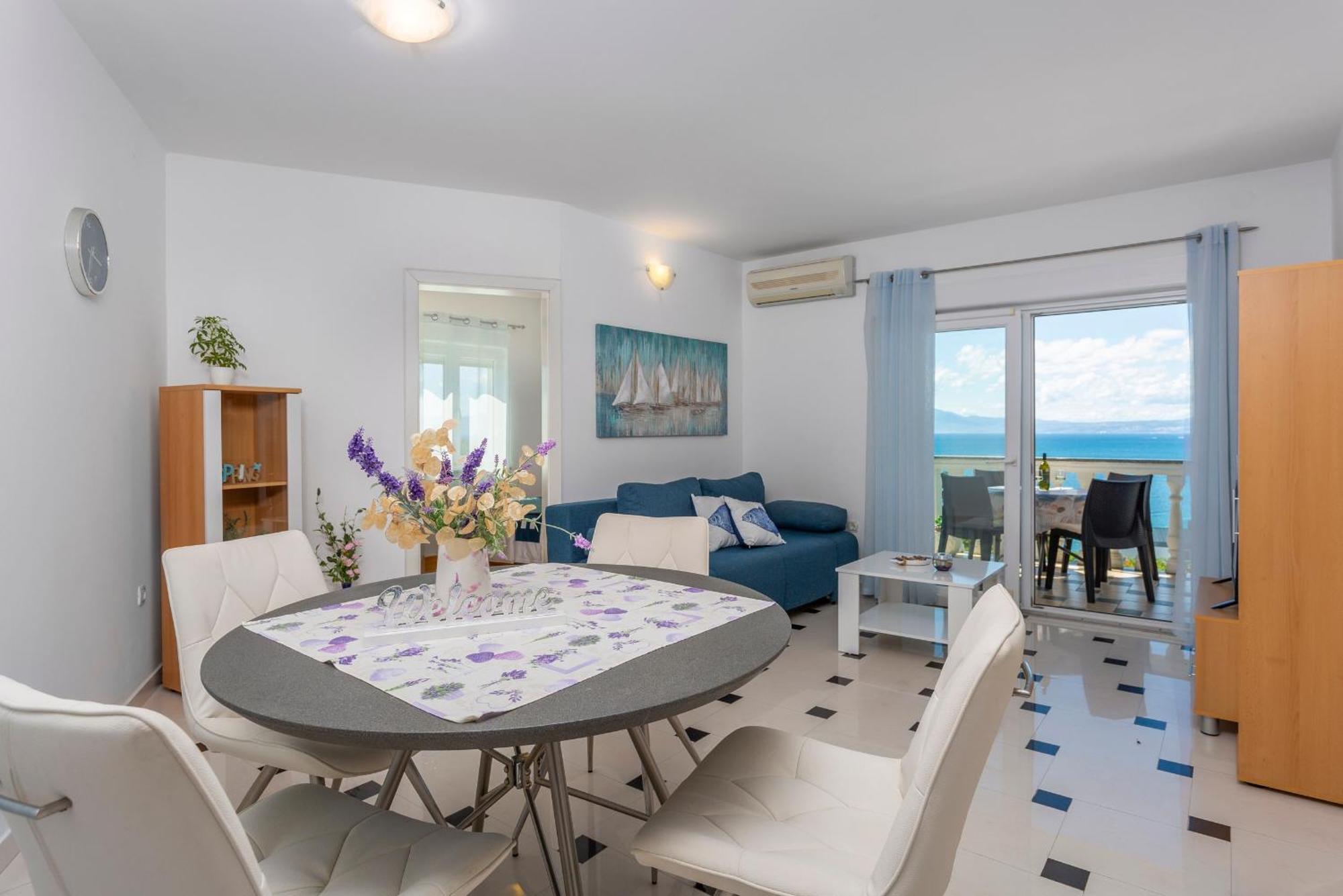 Apartments By The Sea Njivice, Krk - 5296 חדר תמונה