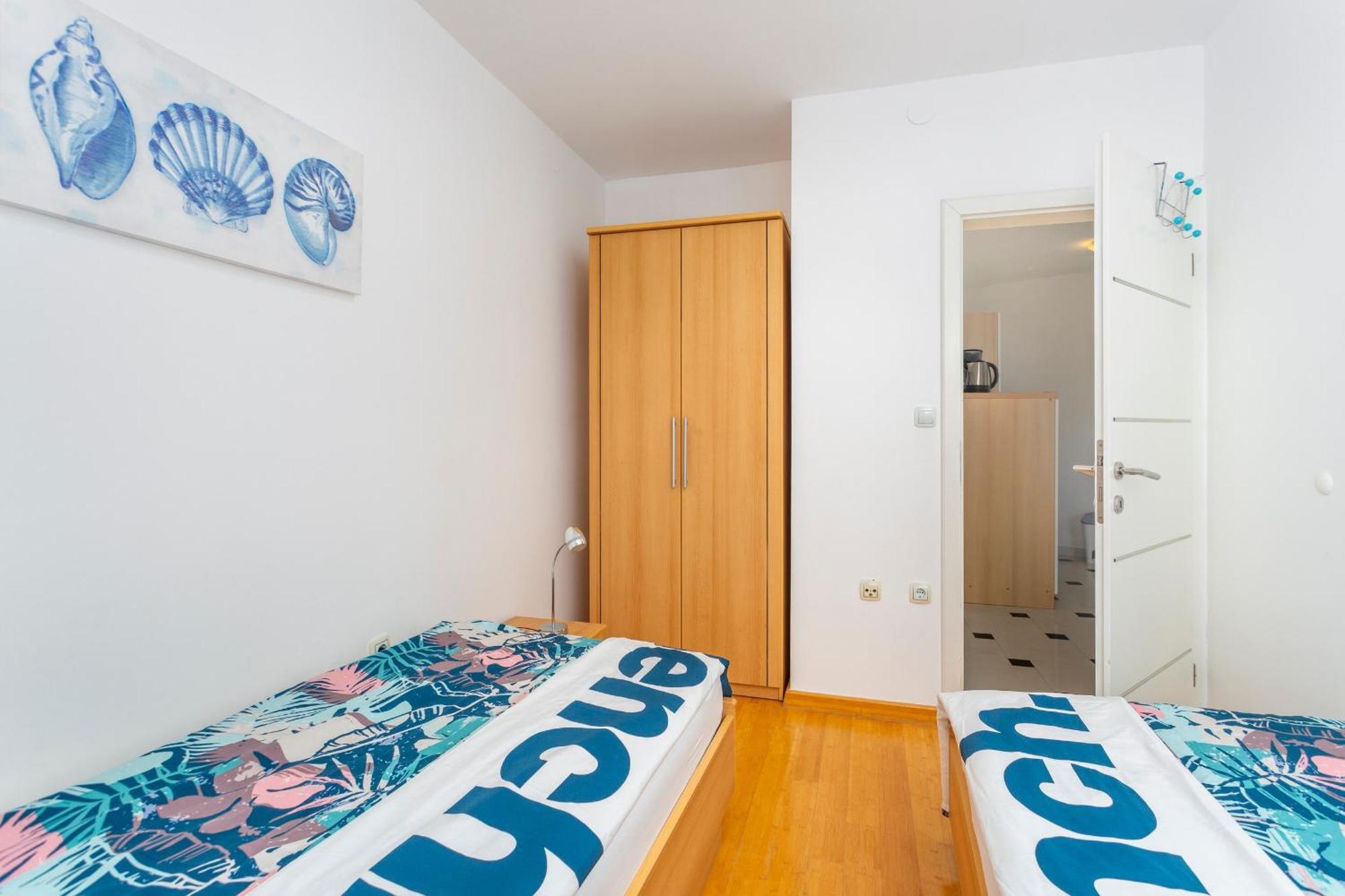 Apartments By The Sea Njivice, Krk - 5296 חדר תמונה