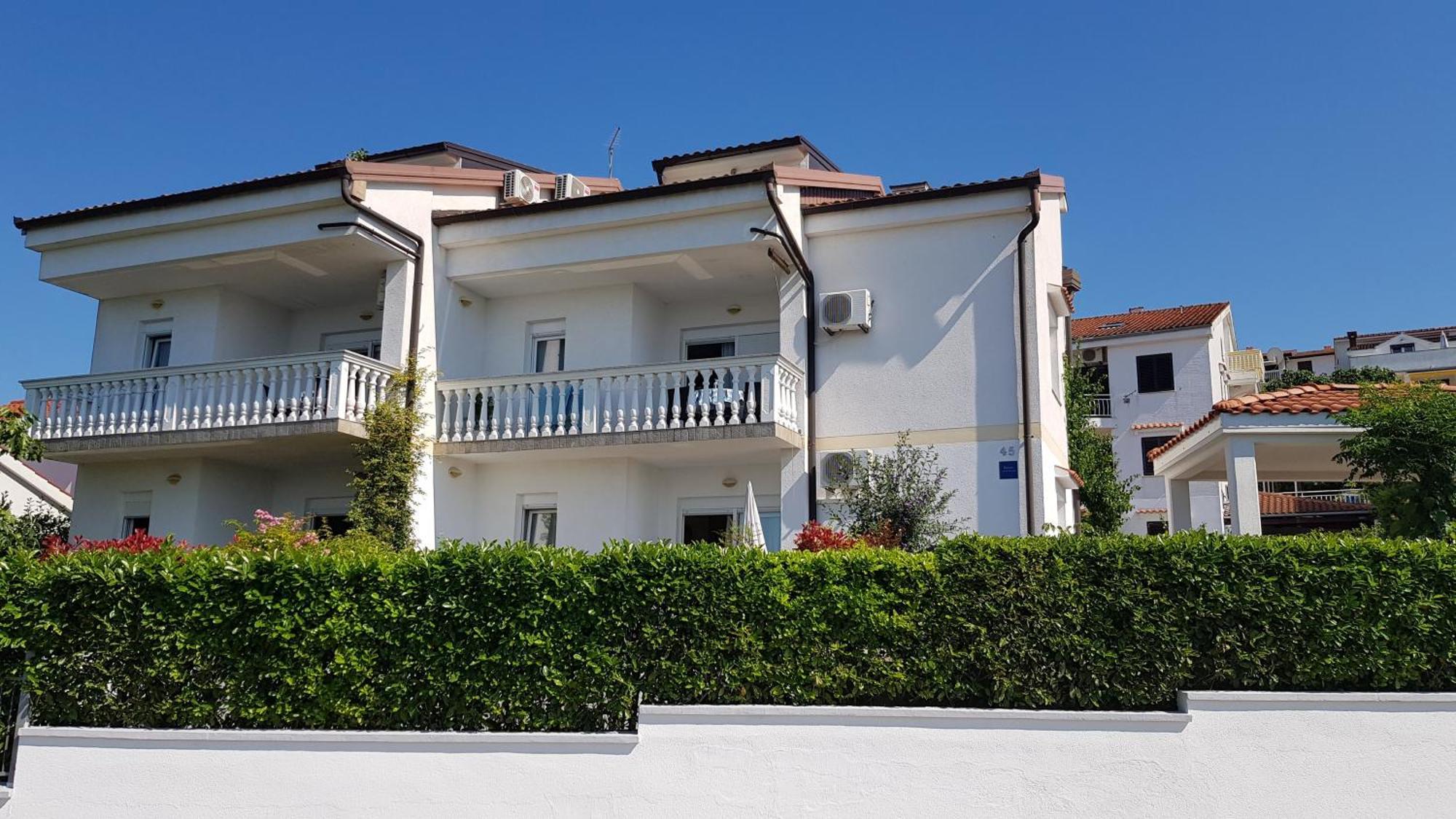 Apartments By The Sea Njivice, Krk - 5296 מראה חיצוני תמונה